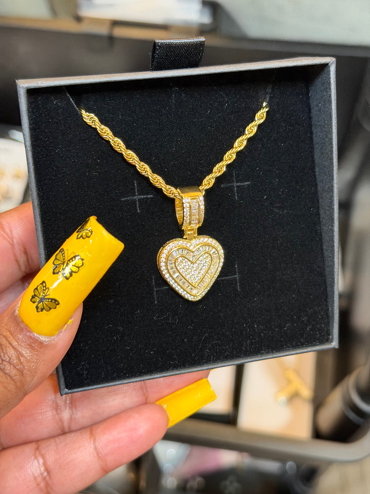 Amour necklace